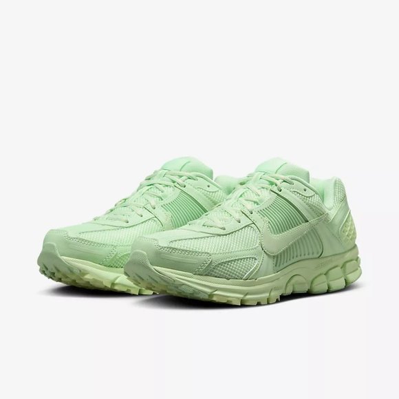 [NEW]‎ Men's Nike Zoom Vomero 5 Shoes Vapor Green HF5493-301 - Picture 2 of 5